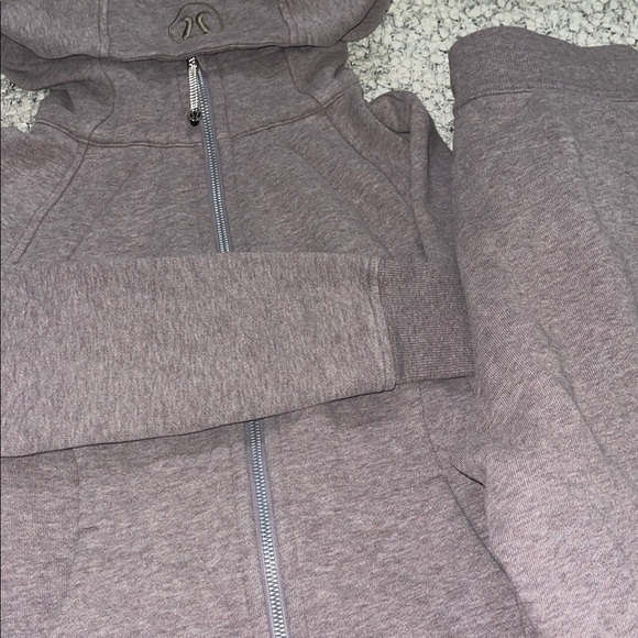 LULULEMON SIZE 4 SET - Picture 2 of 4
